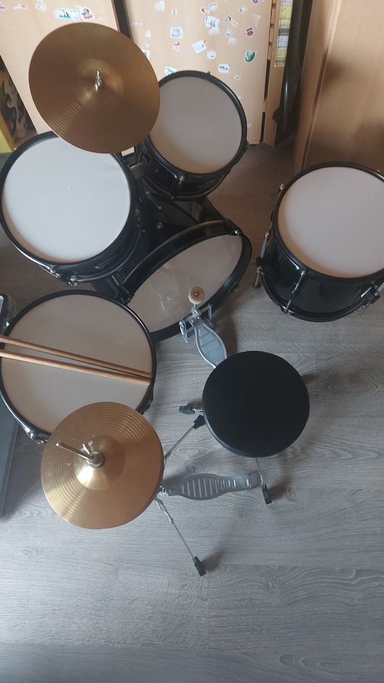 Strumenti musicali: Stagg Kinderschlagzeug – Usato da Schwarzenegg venduto da babale 2