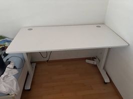 Schreibtisch