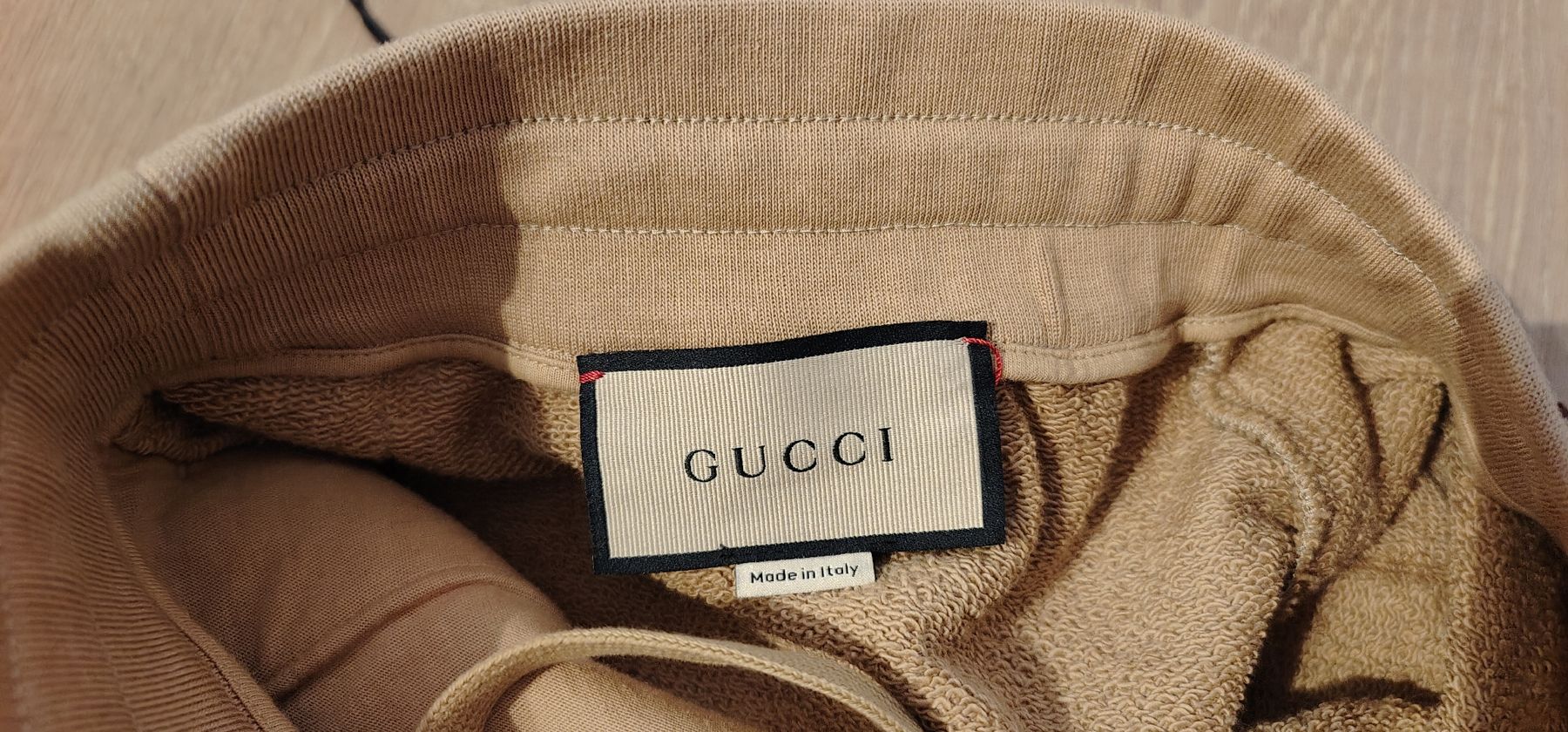 Gucci Pantaloni: Gucci Shorts limited Cherry Edition – Nuovo (secondo la descrizione) da Meilen venduto da Aphrodite87 3