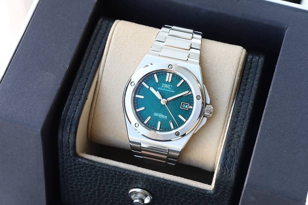 IWC Orologi: IWC Ingenieur 40 IW328903 – Usato da Wollerau venduto da RekociTimepieceGmbH