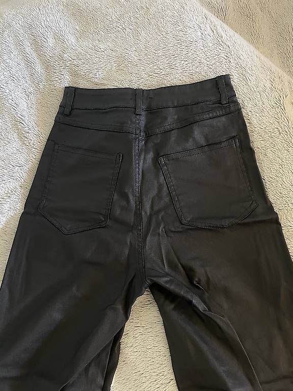 Shein Hosen: Kunstlederhose S – Gebraucht aus Zürich von mar_5gpw 1