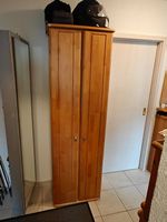 Schmaler Hochschrank / Dielenschrank zweitürig mit Garderobe