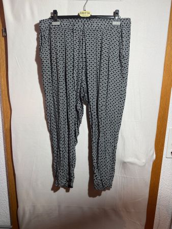 Gemusterte Stoffhose von Bluemotion Gr. 48/50