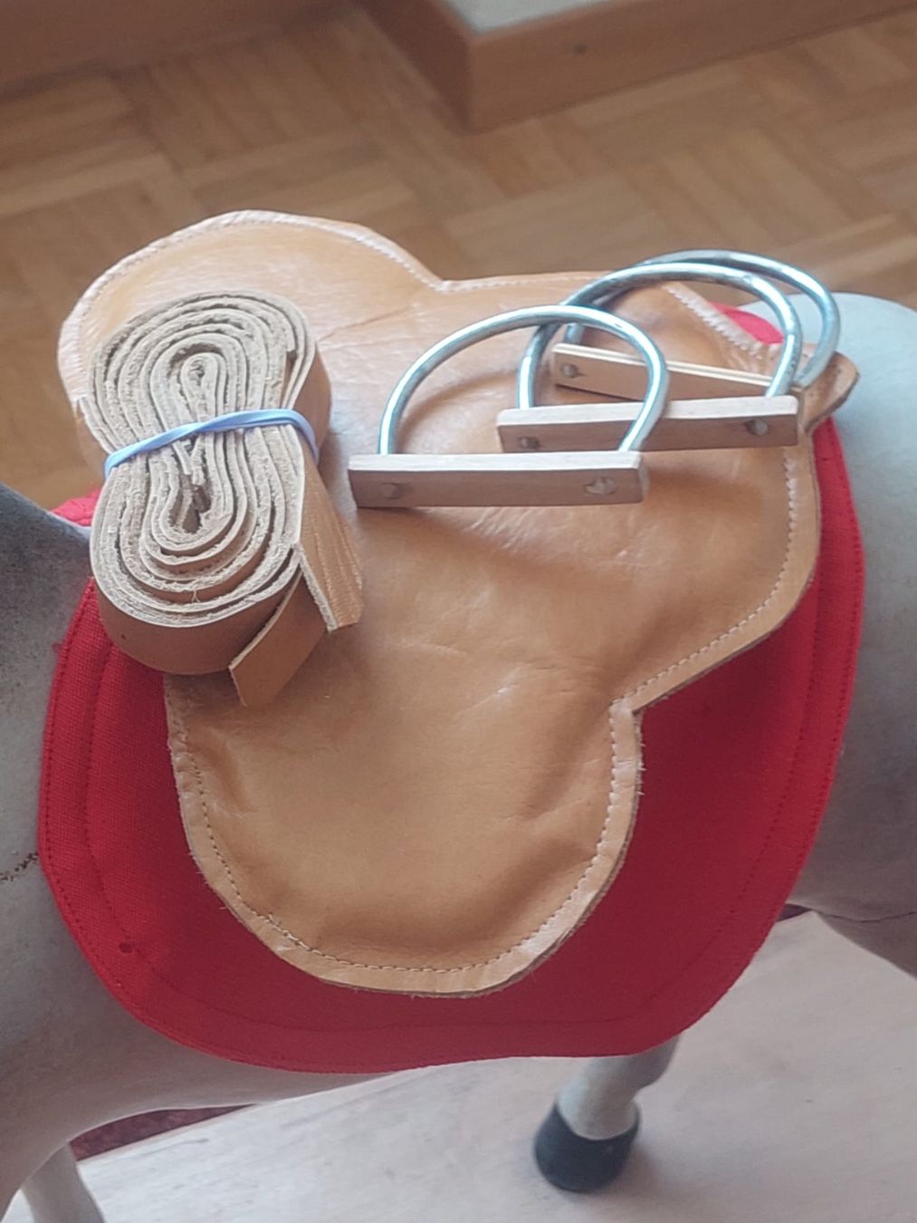 Giocattoli: Pferdchen, mit Sattel – Usato da Weinfelden venduto da PaterPio1968 5