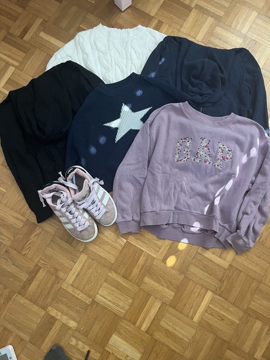 Lotti & Set di vestiti: Mädchen Kleiderpaket Größe 140/146 – Usato da Adliswil venduto da rossoelmare 4