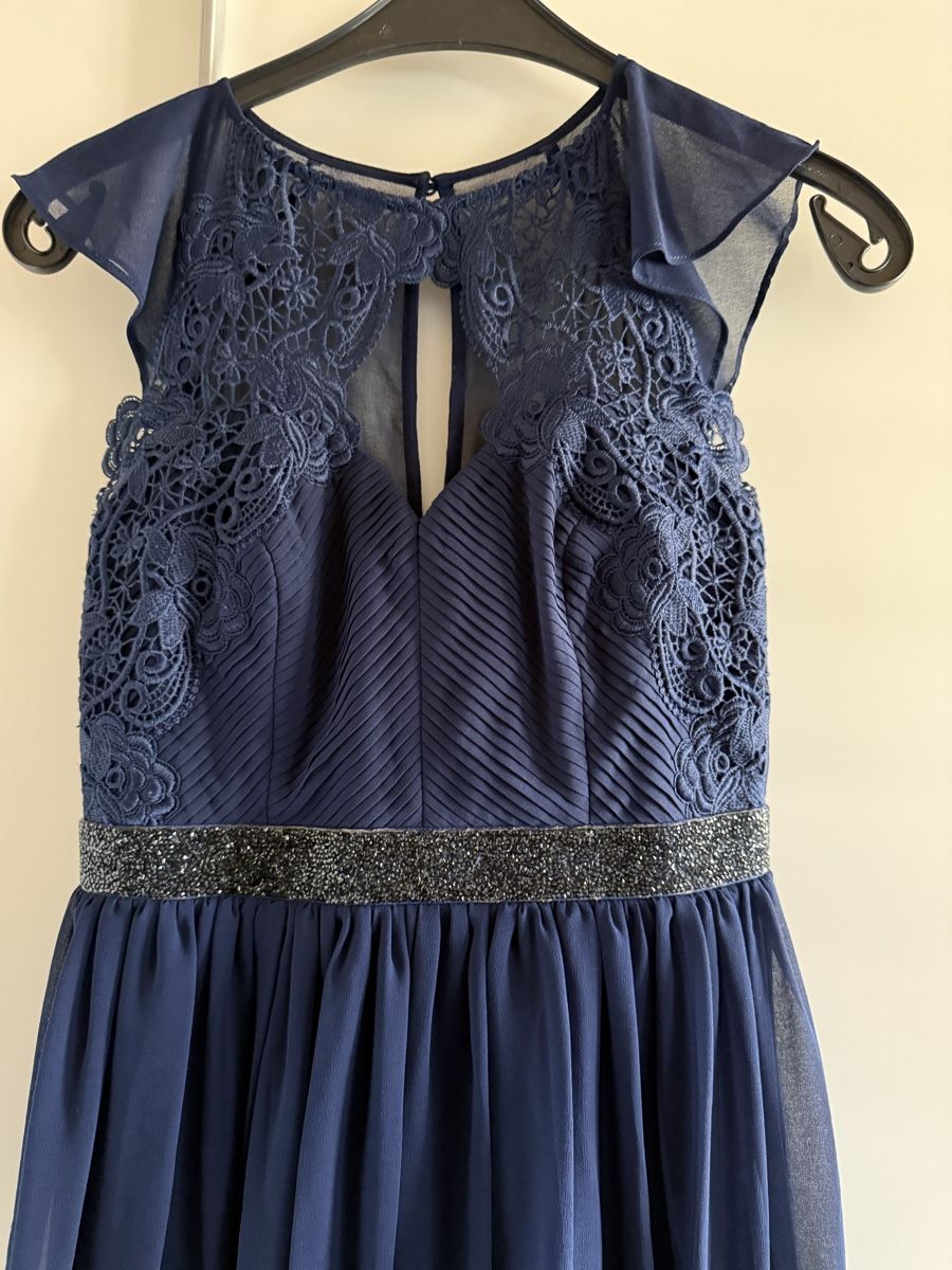 Robes: Kleid Lipsy 38 – Neuf (Voir description) à Steffisburg par sim_5lpg 1