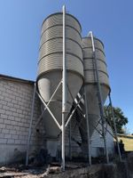 2 J. Sauter Futtersilos mit Tragkonstruktion und Austragung