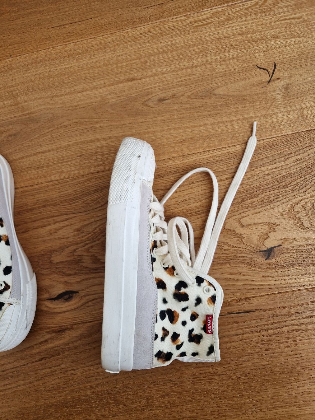 Levi's Scarpe da donna: Levis High Top Sneakers – Usato da Eschenbach SG venduto da SanFranciscoCalifornia 5