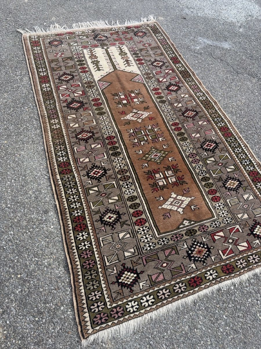 Tappeti: Feiner Milas Teppich  – Usato da Wängi venduto da Tesimo 8