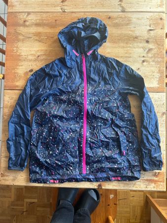 Quechua Regenjacke Mädchen, Grösse 152, Top Zustand!