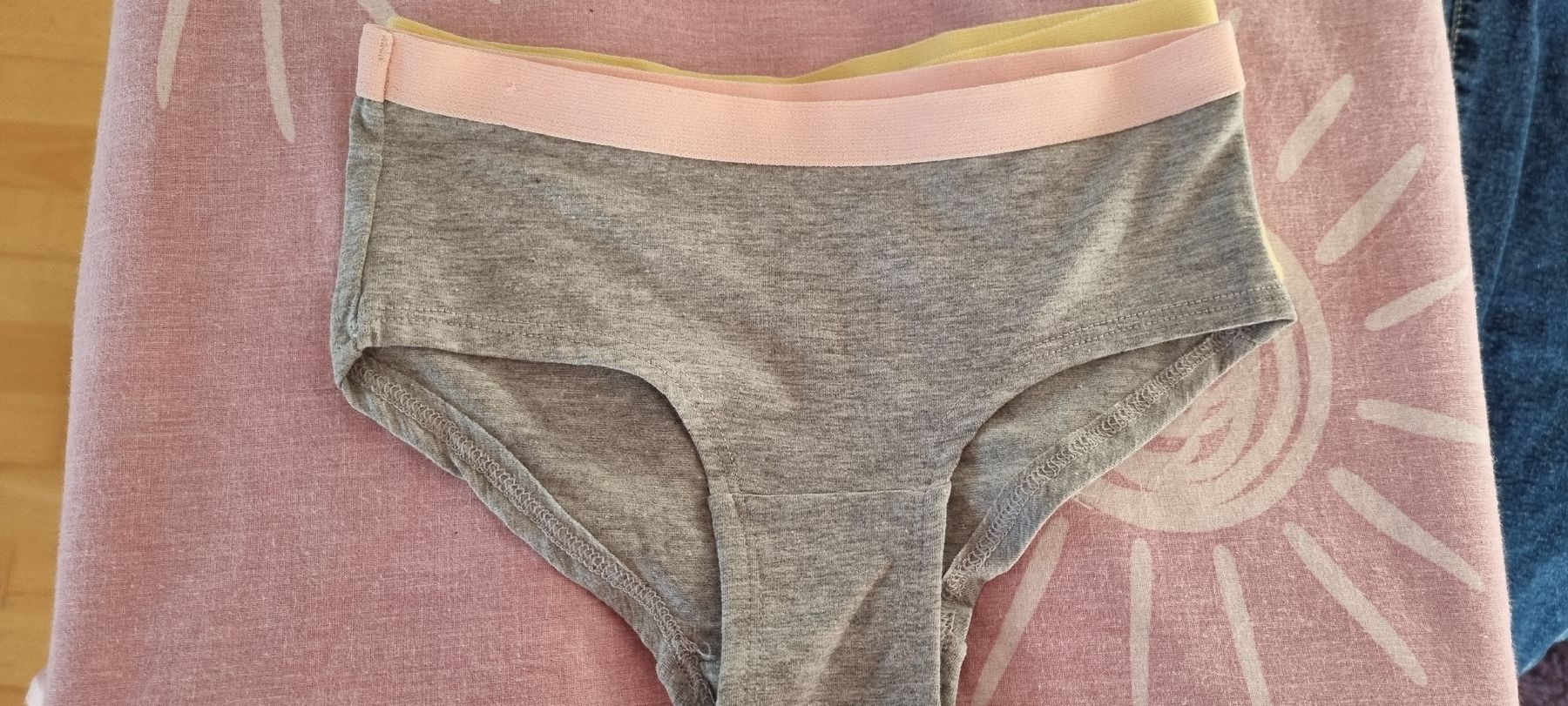 Biancheria intima: 2 L&D Mädchen Unterhosen, Grösse 122/128, neu – Nuovo (secondo la descrizione) da egliswil venduto da Maggy6