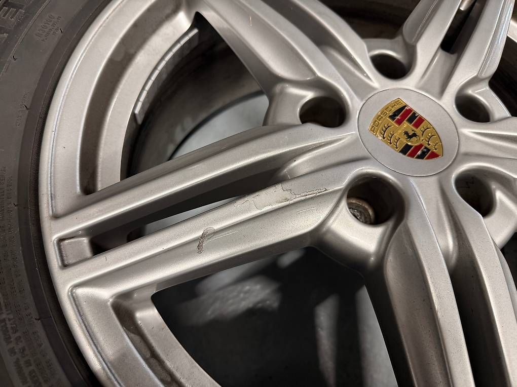 Porsche Pneumatici & Ruote complete: Porsche Cayenne Winterräder – Usato da Nürensdorf venduto da Jetti50 1