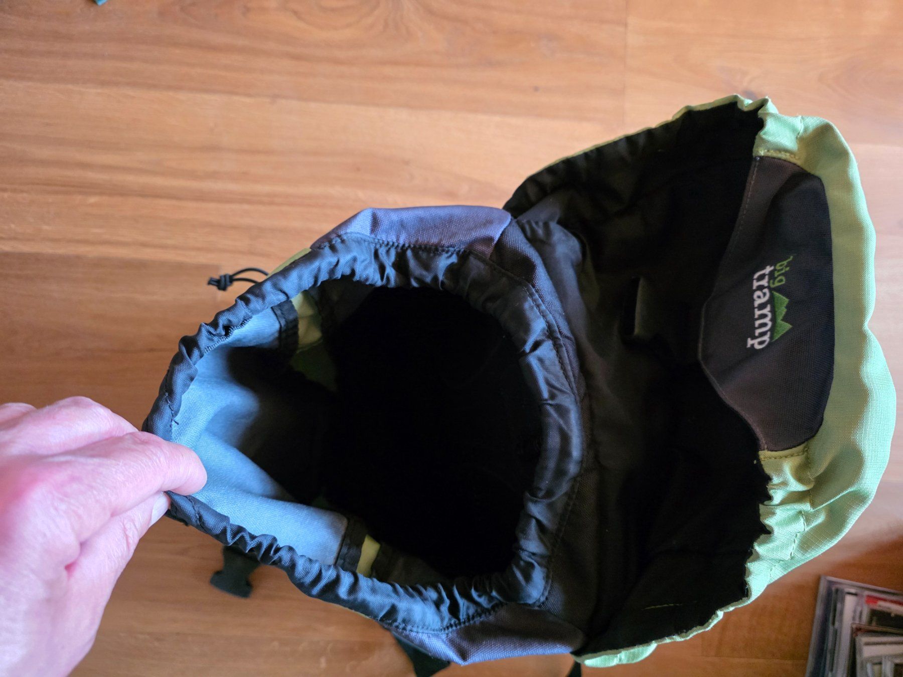 Zaini: Big Tramp Airflow 25 Rucksack grau/grün – Usato da Walterswil BE venduto da Lonitti 4