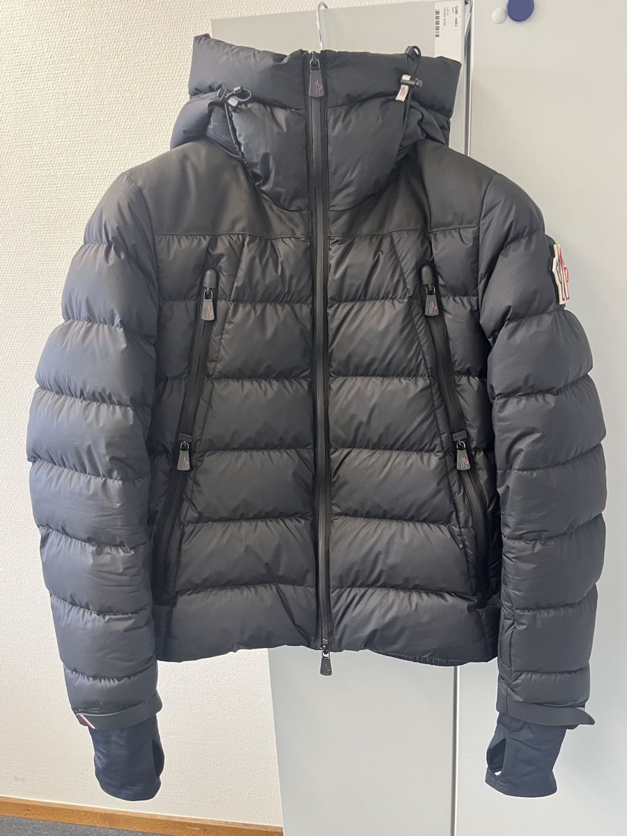 Moncler Jacken: Moncler Grenoble Camurac Ski jacket – Gebraucht aus Muri b. Bern von nic_fq77