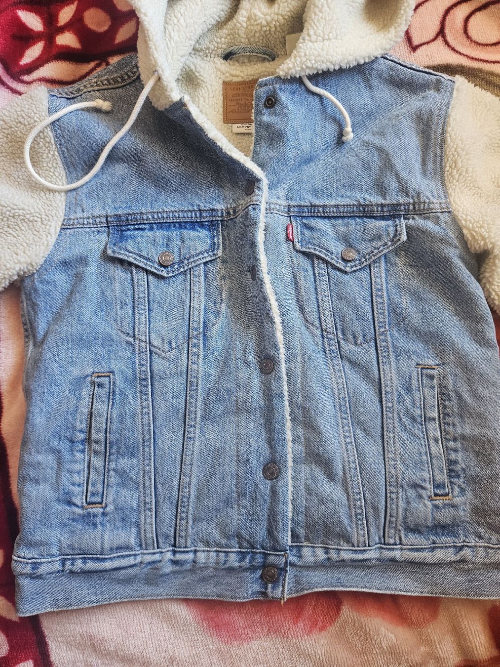 Levi's Giacche: Levi's Sherpa Hoodie – Usato da Les Acacias venduto da minnie6 3