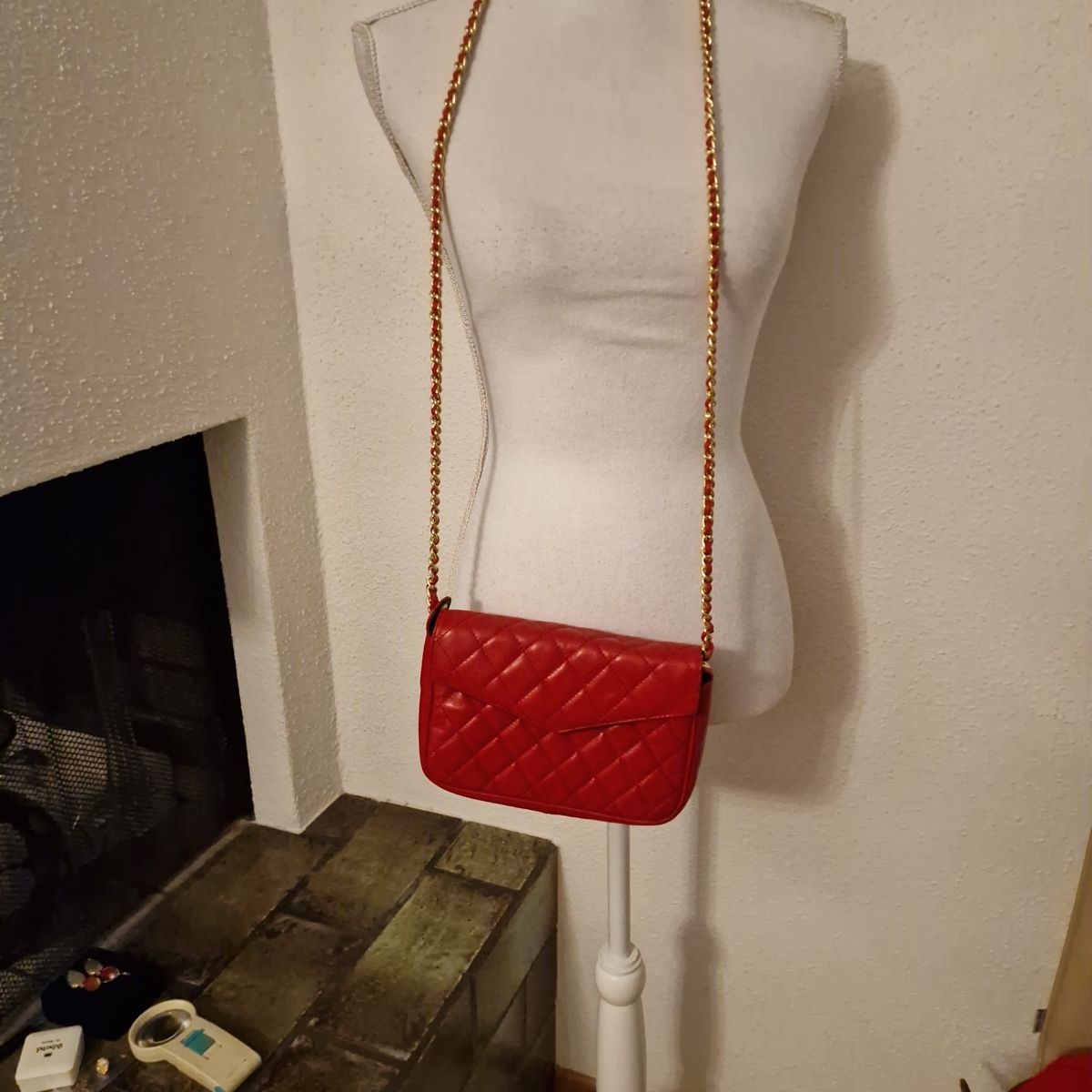 Borse da donna: Rote Ledertasche mit Goldkette, gesteppt echt Leder – Usato da St. Gallen venduto da mania03 1