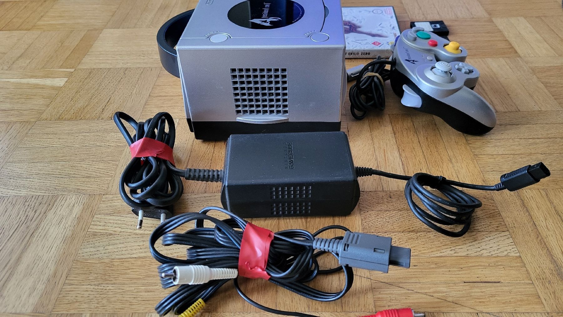 Nintendo Konsolen: Gamecube Resident Evil 4 Edition & Spiel Kompl.! – Gebraucht aus Biel/Bienne von Retrohr 4