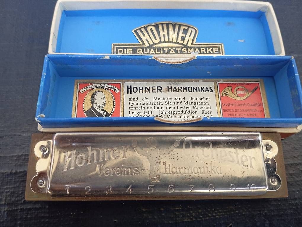 Hohner Strumenti musicali: Hohner Vereins-Harmonika mit Box gebraucht – Usato da Basel venduto da Petergunn