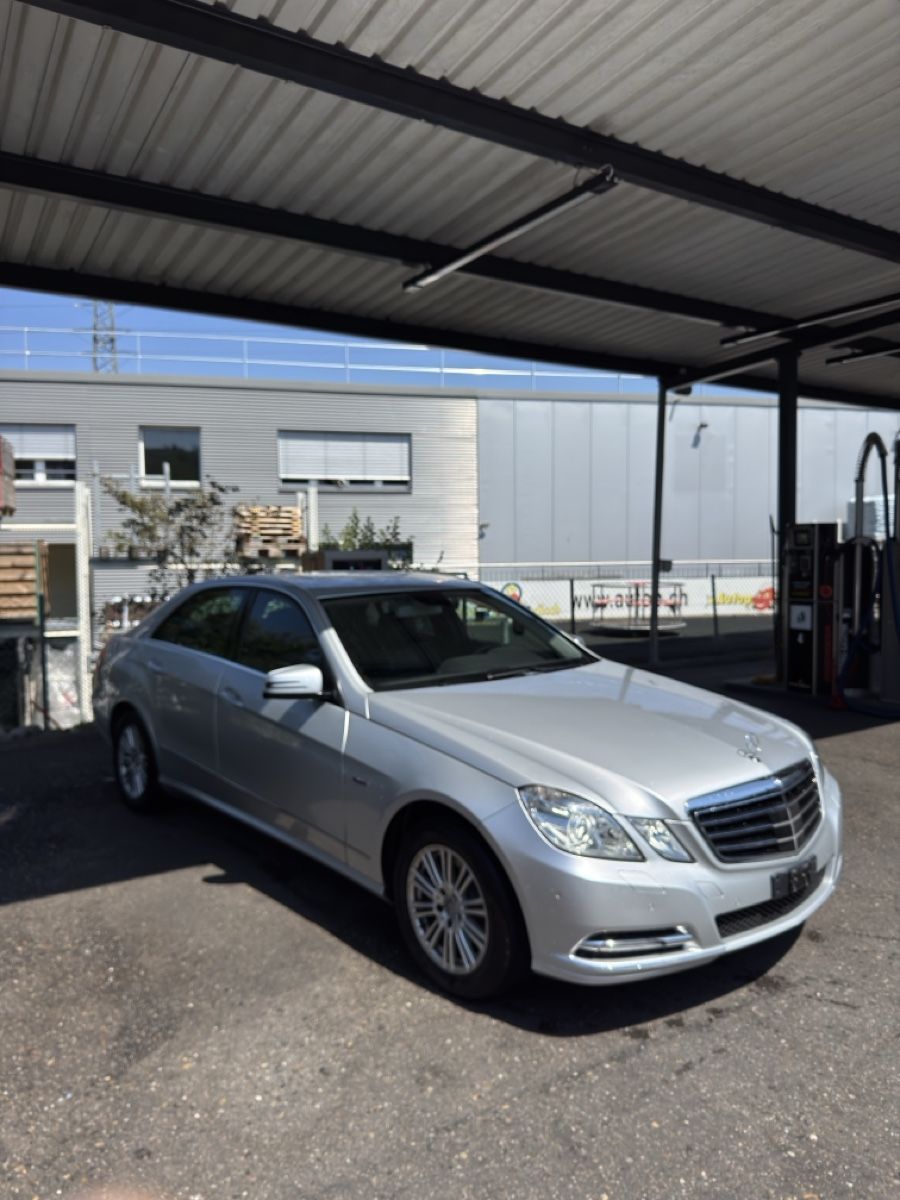 Mercedes-Benz Automobili: Mercedes E 200 NGT – Usato da Bünzen venduto da Werner16 1