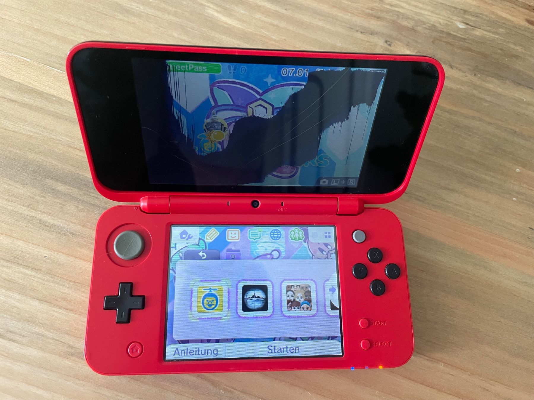 Nintendo Consoles: Nintendo 2DS XL -Pokéball Edition – D'occasion à Dällikon par buyandbehappy 1