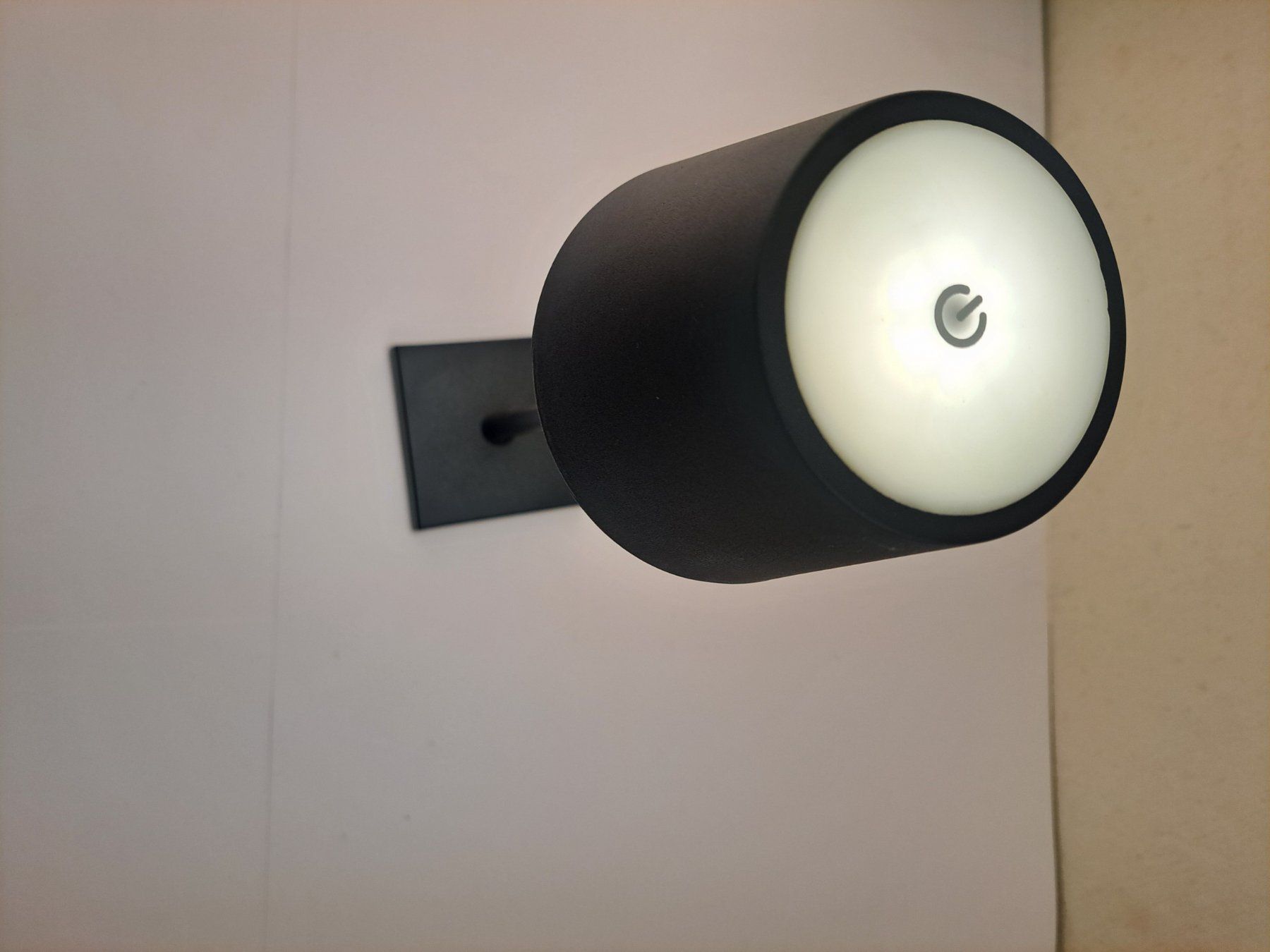 Lampade: TISCH LED LAMPE – Nuovo e nell'imballaggio originale da St. Gallen venduto da Home-Outdoors