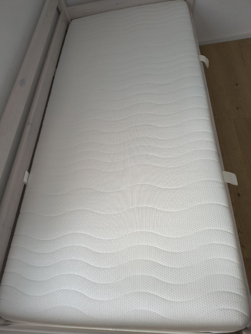 Flexa Letti: Flexa Kinder Bett inkl. Matratze und Nachttisch – Usato da Ruswil venduto da Falko82 2