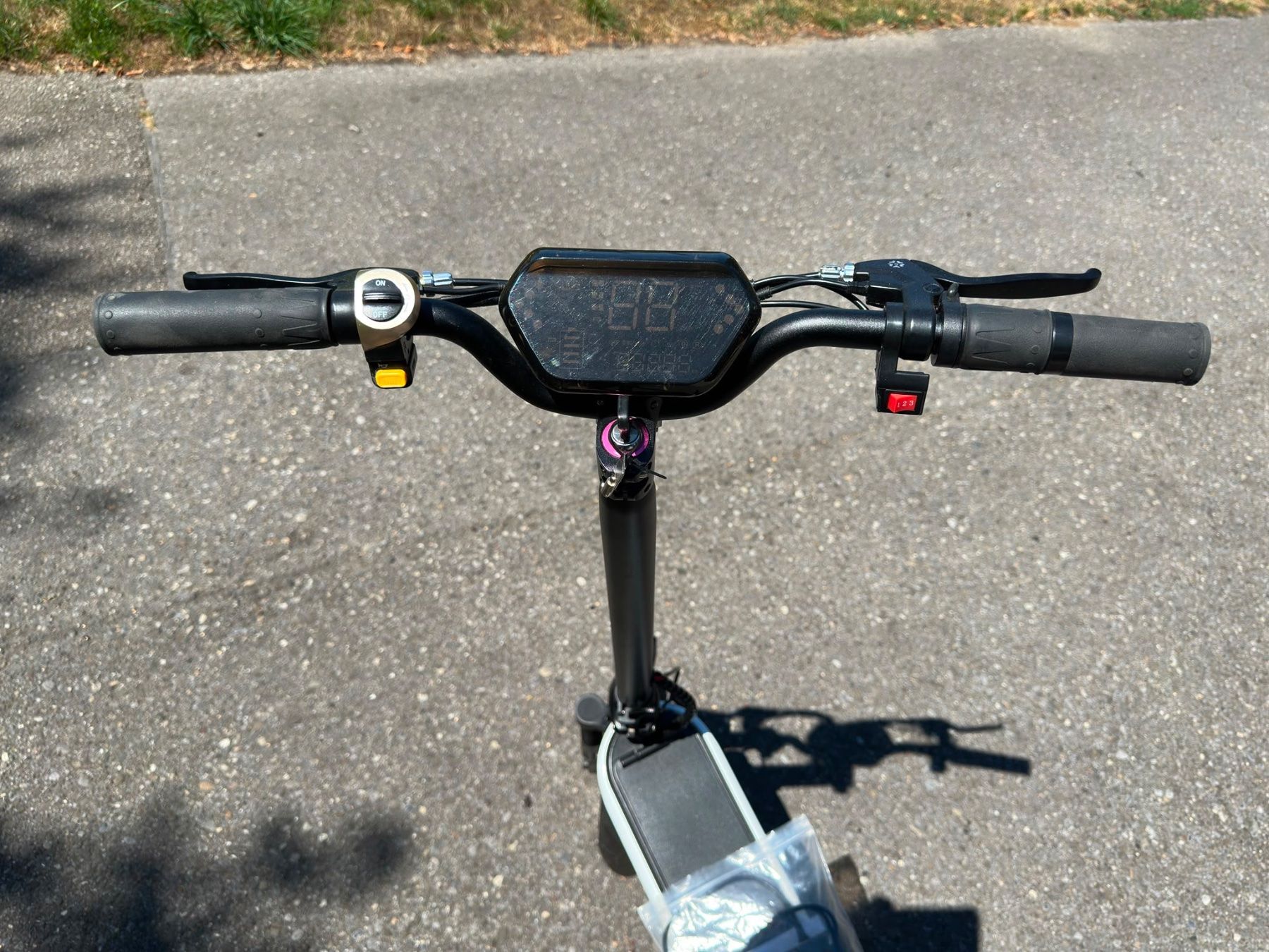 Scooters: E scooter 20 km/h – D'occasion à Leimbach AG par Dynamo07 1