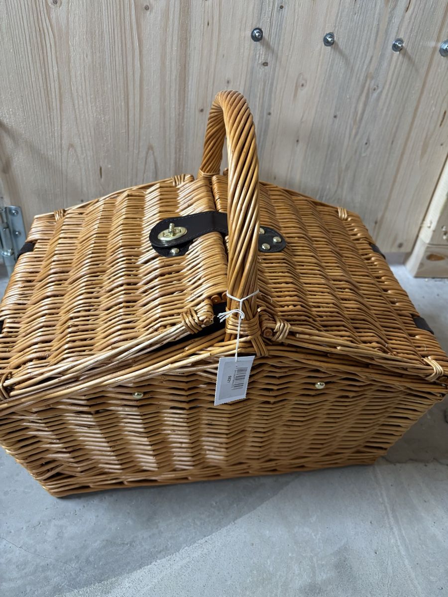 Sonstiges für Haushalt & Wohnen: Picknickkorb – Neu und originalverpackt aus Flums von mic_p28w 1