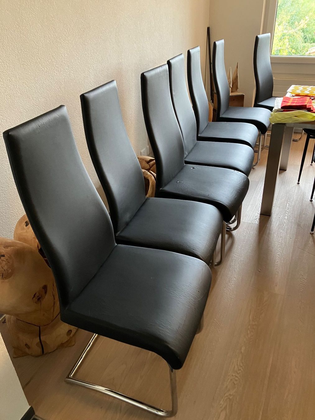 Chaises: 8 Stühle Kunstleder – D'occasion à Duedingen par raverouf 3