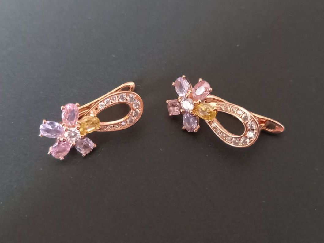 Boucles d'oreille: Vergoldet Ohrringe, mit Klappverschluss – D'occasion à St-Prex par big_c6bb