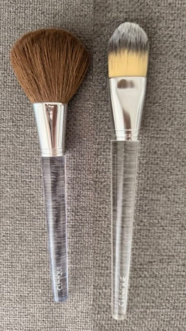 Altro per la casa: Clinique Pinsel Set 2 Stück – Usato da Dübendorf venduto da MariaS.