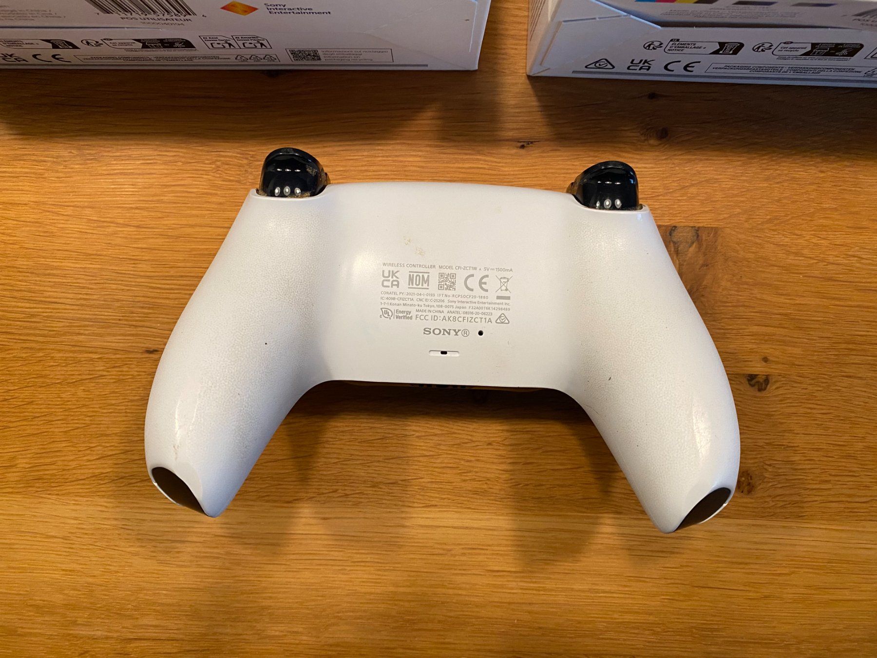 Sony Konsolen: PS 5 Controller defekt & 2 originale leere Verpackungen – Defekt aus Arch von Alibaba1893 2