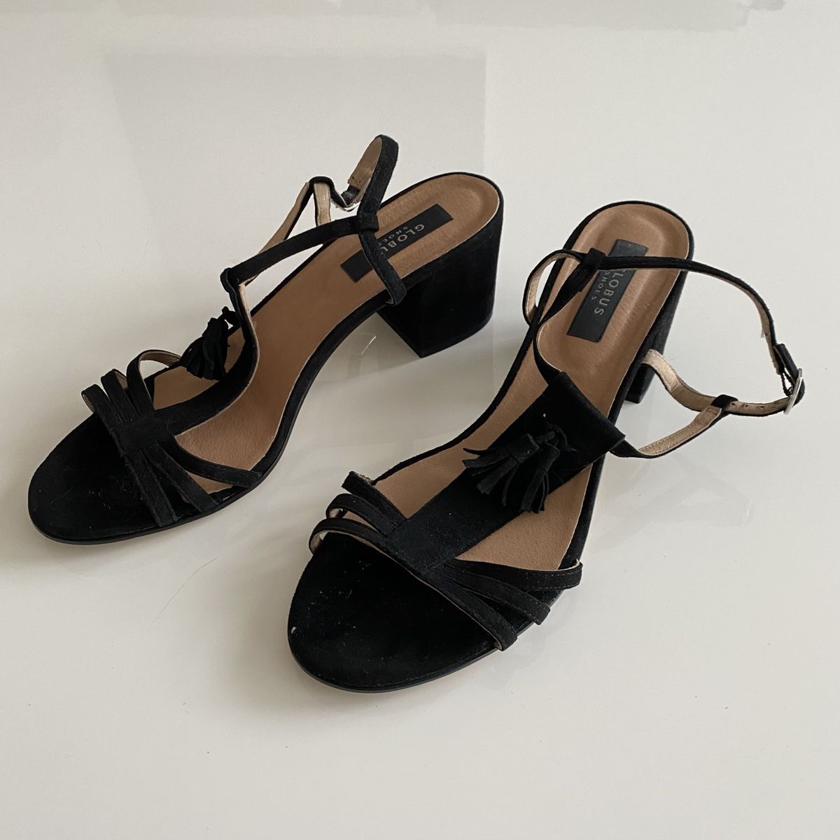 Globus Chaussures femmes: Globus Pumps schwarz, Gr. 41 – D'occasion à Egg b. Zürich par Sophie.ae 2