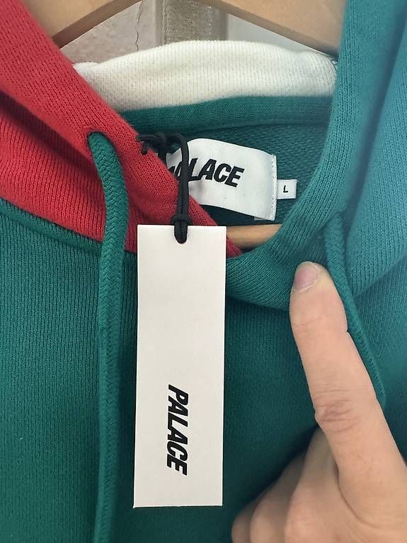 Pullover & Sweatshirts: Palace Italy Edition Hoodie – Gebraucht aus Meilen von DavideL02 1