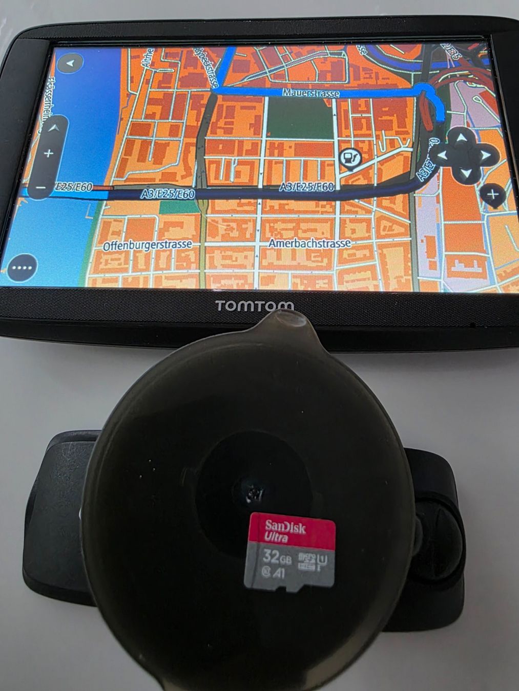 Tomtom Navigatori: Tomtom via 62 navi mit 32GB micro sd karte – Usato da Basel venduto da piz_hq2c