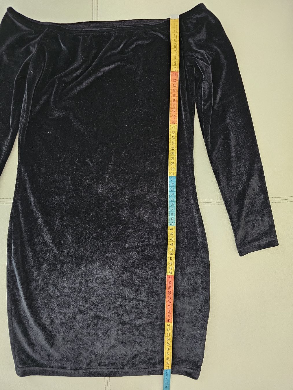 Vestiti: Schwarzes Samtkleid Offshoulder Partykleid – Usato da Steinmaur venduto da Kiki_m240 1