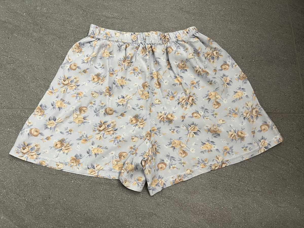 Pantaloni: Hose – Usato da Fraubrunnen venduto da amm_7kp6 1