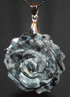Halskette A-611 – Rose – Larvikite – 33x33mm