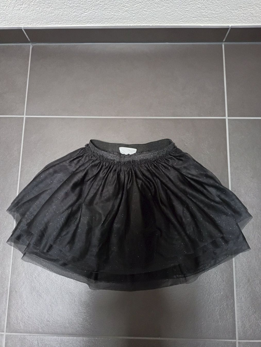 H&M Vestiti & Gonne: Mädchen Rock mit Glitzer Gr. 128 (H&M) – Usato da Ried-Muotathal venduto da lufo