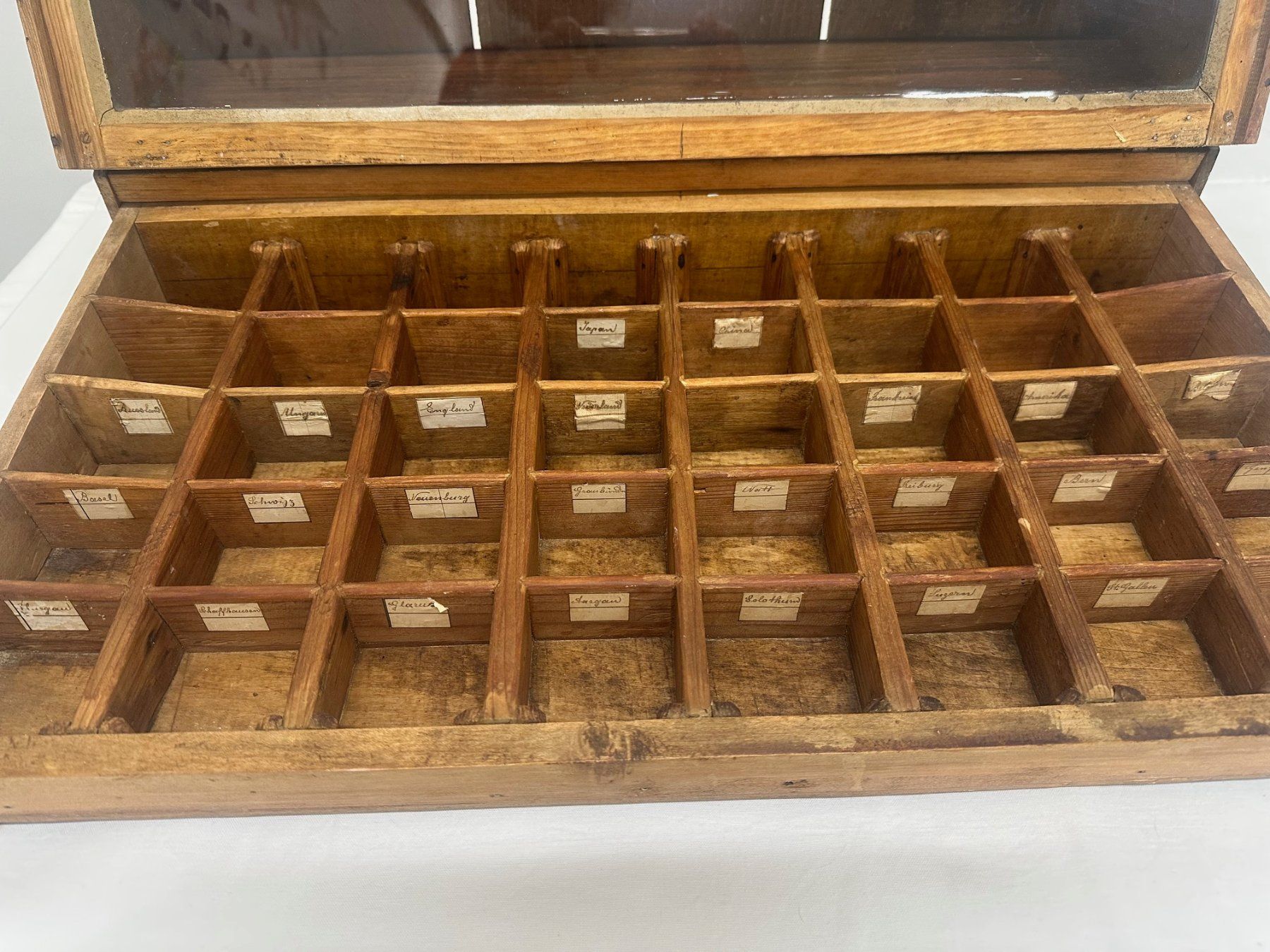 Vetrine: Seltene antike Vitrine / Sammelkasten – Usato da St. Gallen venduto da winona04 4