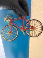 Vintage Miniatur Rennrad aus Metall – detailreiches Fahrradm