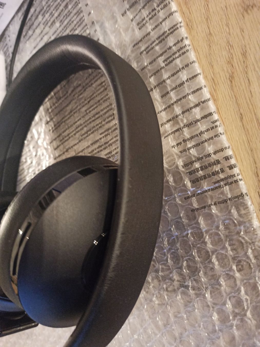 Sony Cuffie: Sony PlayStation Gold Wireless Headset PS4 – Usato da Oberweningen venduto da mar_87mx 5