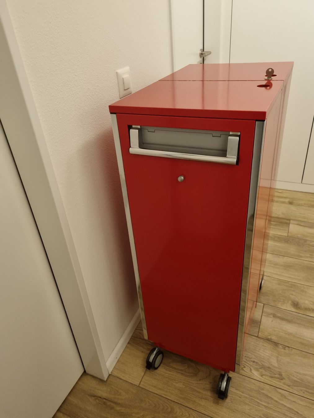Banconi: Büro Caddy Container mit rollen Abschliessbar – Difettoso da Füllinsdorf venduto da Marlu10 2