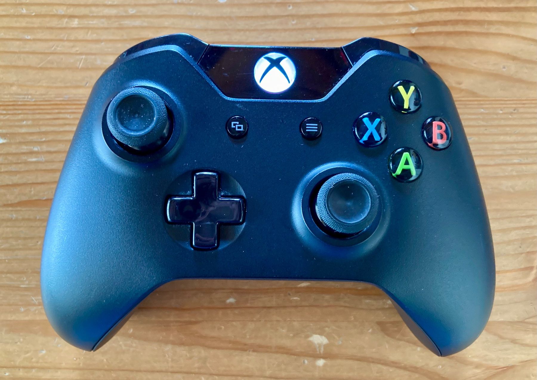 Microsoft Manettes: 2x Original Wireless Controller (weiss & schwarz) - XBOX One – Neuf (Voir description) à Zürich par Djmotionch 7