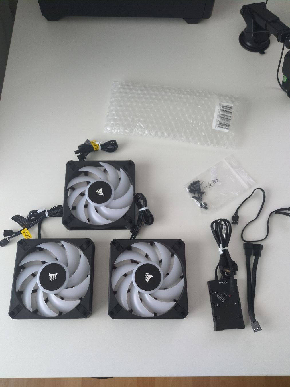 Corsair PCs: corsair AF120 RGB elite + iCUE lighting node core controller – Neu (gemäss Beschreibung) aus St. Gallen von