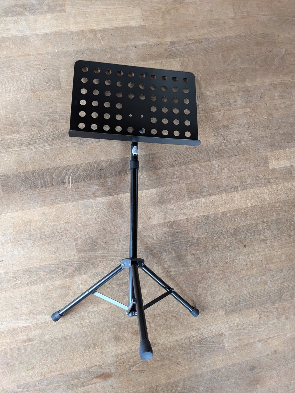 König & Meyer Supporti per strumenti musicali & leggii: K&M Orchesternotenständer schwarz – Usato da Tann venduto da modmg 3