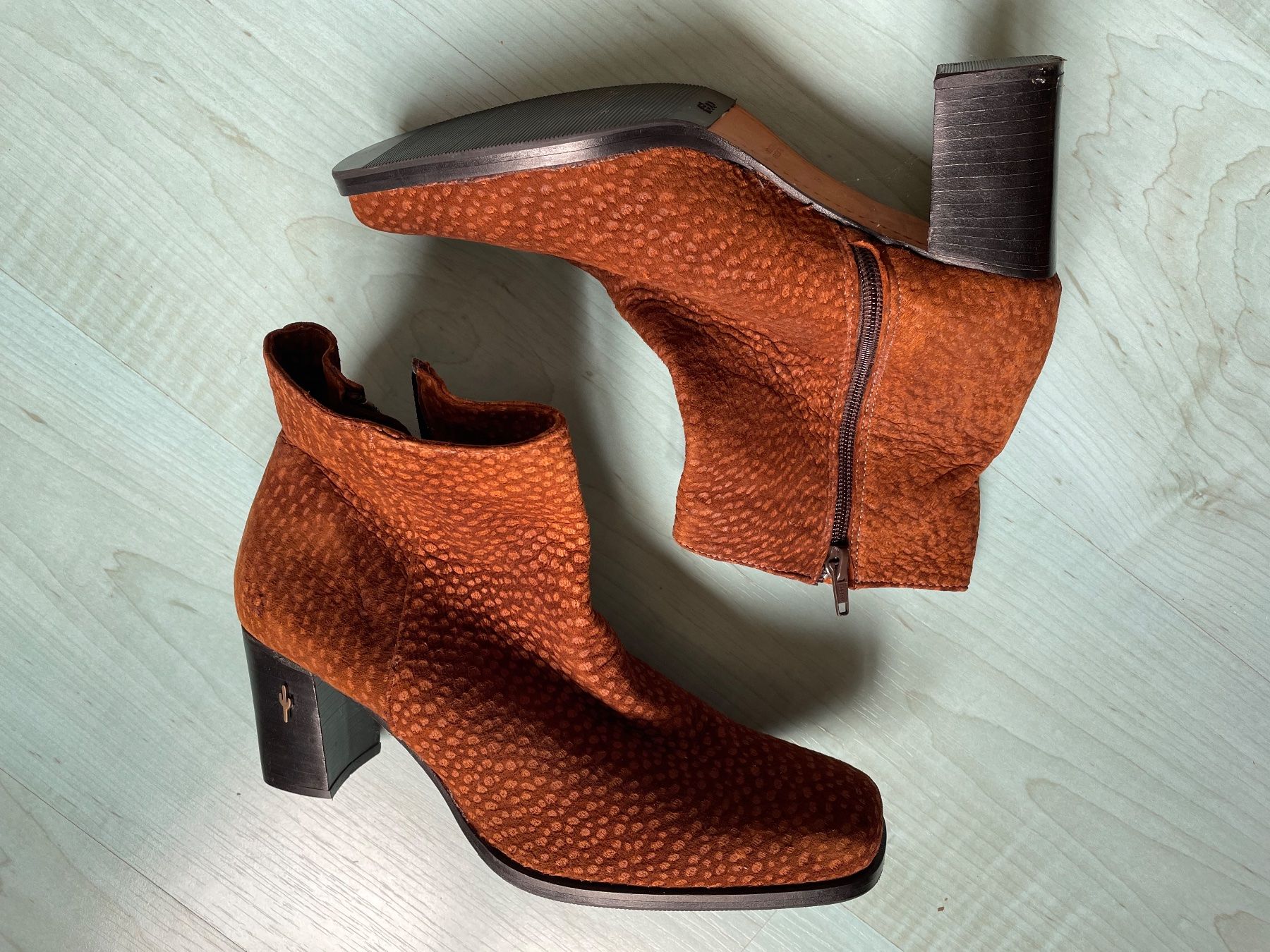 Scarpe da donna: Argentinische Stiefeletten, Gr 39 – Nuovo (secondo la descrizione) da Oberrieden venduto da PEGNE 2