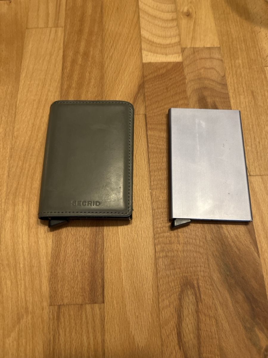 Secrid Brieftaschen: 2x Porte carte Secrid  – Gebraucht aus Genève von onemansvoice