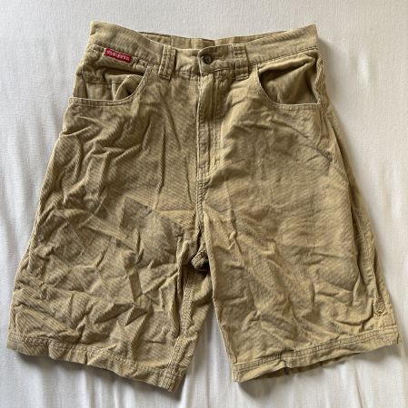 Shorts von Ripzone, kurze Hose, aus Cord Gr. 28, neu