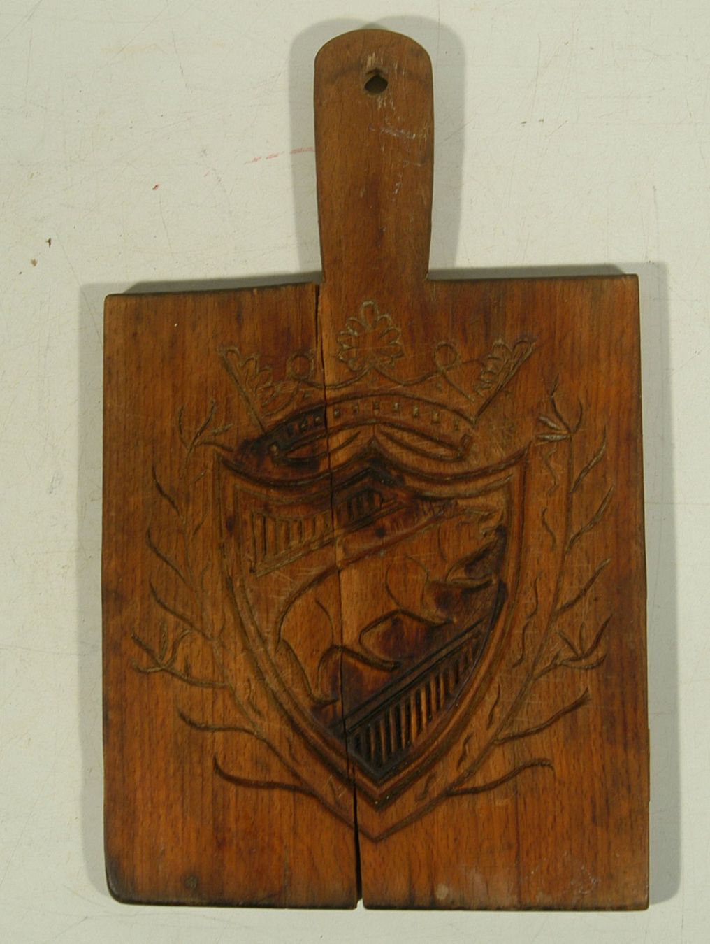 Elettrodomestici da cucina: Antikes Schneidebrett mit Wappen – Usato da Herisau venduto da Wisen